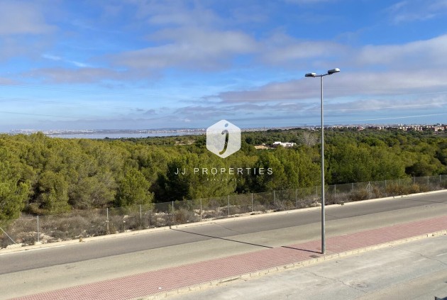 Aus zweiter Hand - Villa -
Orihuela Costa - PAU 26