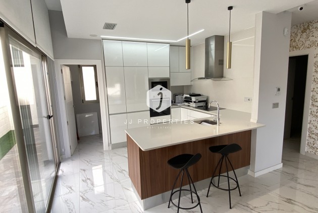 Aus zweiter Hand - Villa -
Orihuela Costa - PAU 26