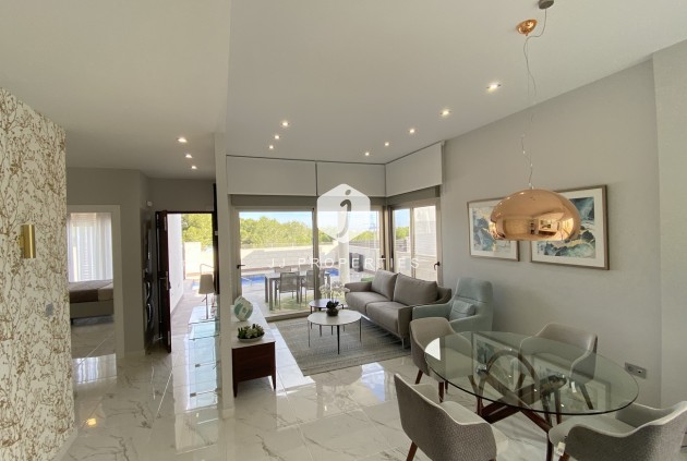 Aus zweiter Hand - Villa -
Orihuela Costa - PAU 26