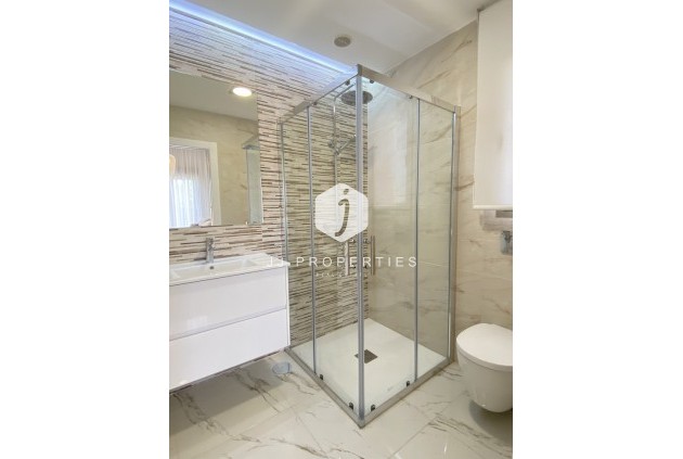 Aus zweiter Hand - Villa -
Orihuela Costa - PAU 26