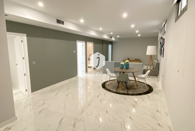 Aus zweiter Hand - Villa -
Orihuela Costa - PAU 26