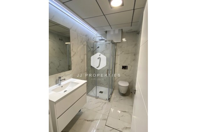 Aus zweiter Hand - Villa -
Orihuela Costa - PAU 26