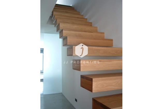 Aus zweiter Hand - Duplex -
Almoradí - Costa Blanca