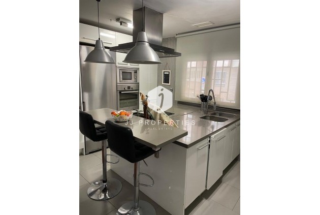 Segunda mano - Duplex -
Torrevieja - Playa del Cura