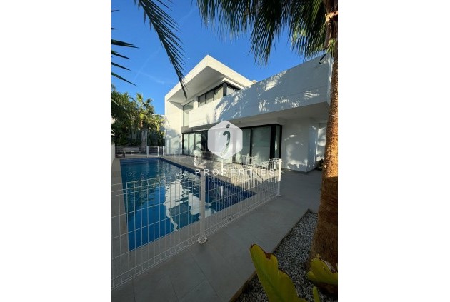 D'occasion - Villa -
Ciudad Quesada - Costa Blanca Sur