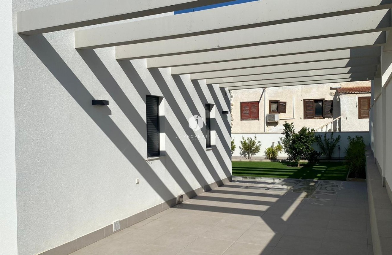 D'occasion - Villa -
Torrevieja - Los Balcones