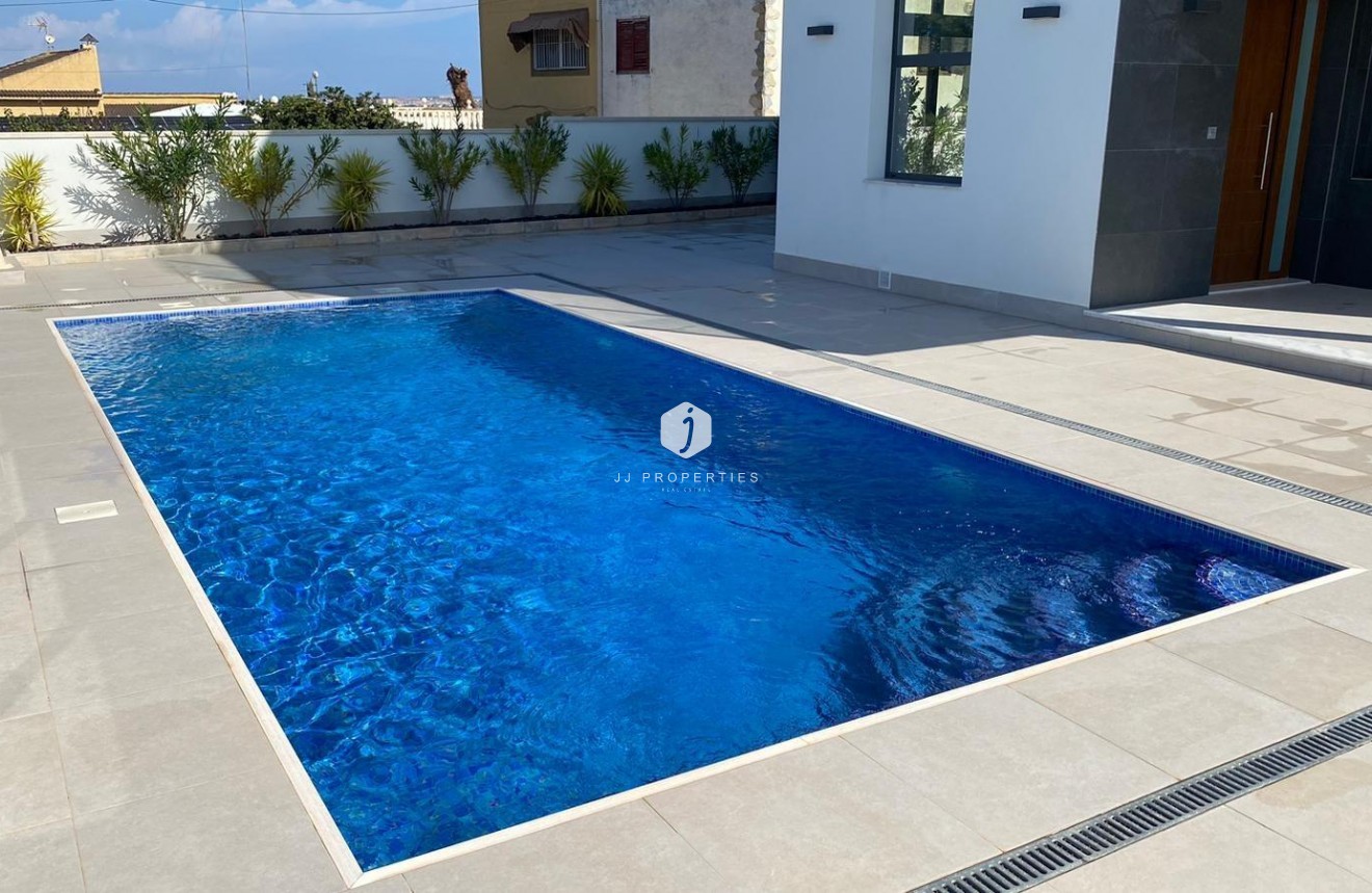 D'occasion - Villa -
Torrevieja - Los Balcones