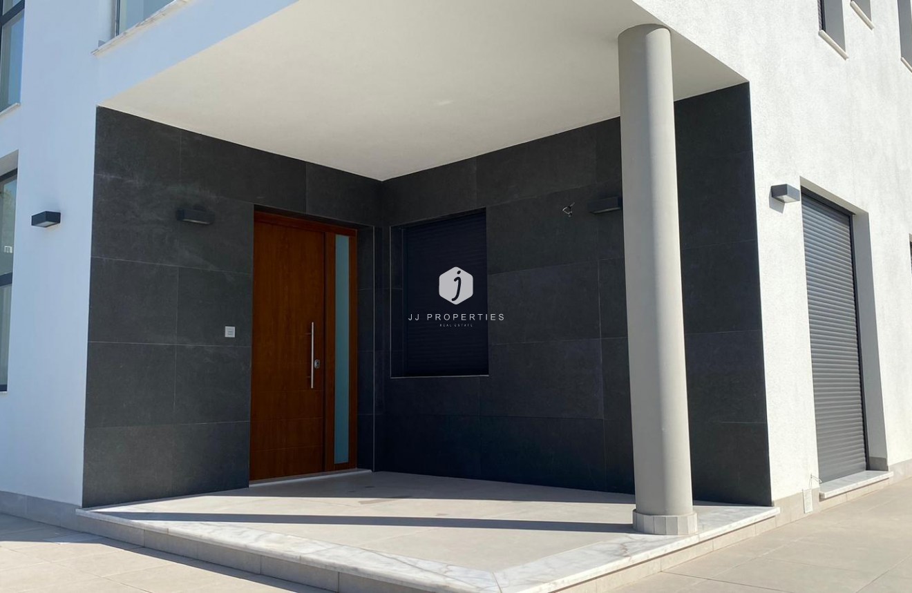 D'occasion - Villa -
Torrevieja - Los Balcones