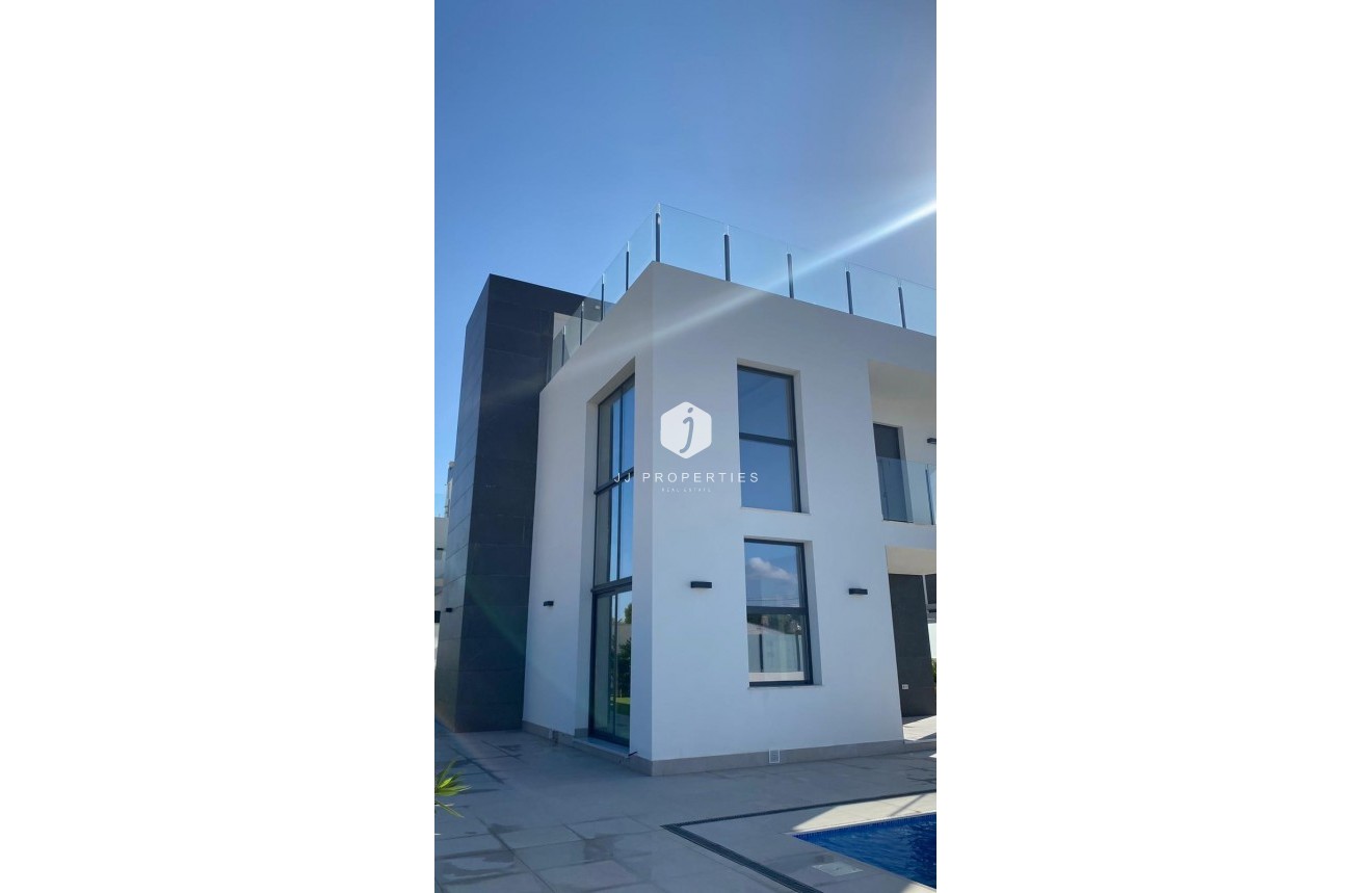 D'occasion - Villa -
Torrevieja - Los Balcones