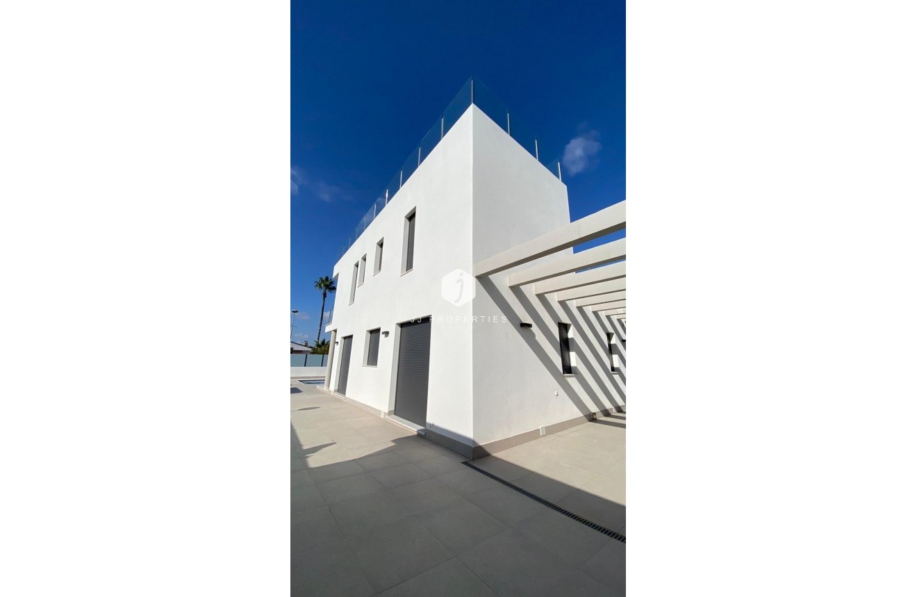 D'occasion - Villa -
Torrevieja - Los Balcones
