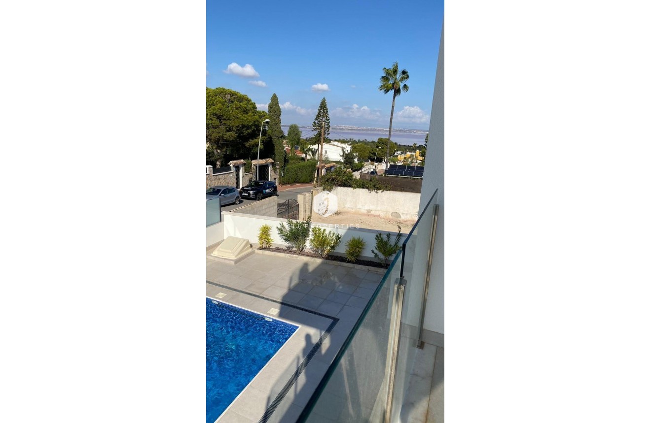 D'occasion - Villa -
Torrevieja - Los Balcones