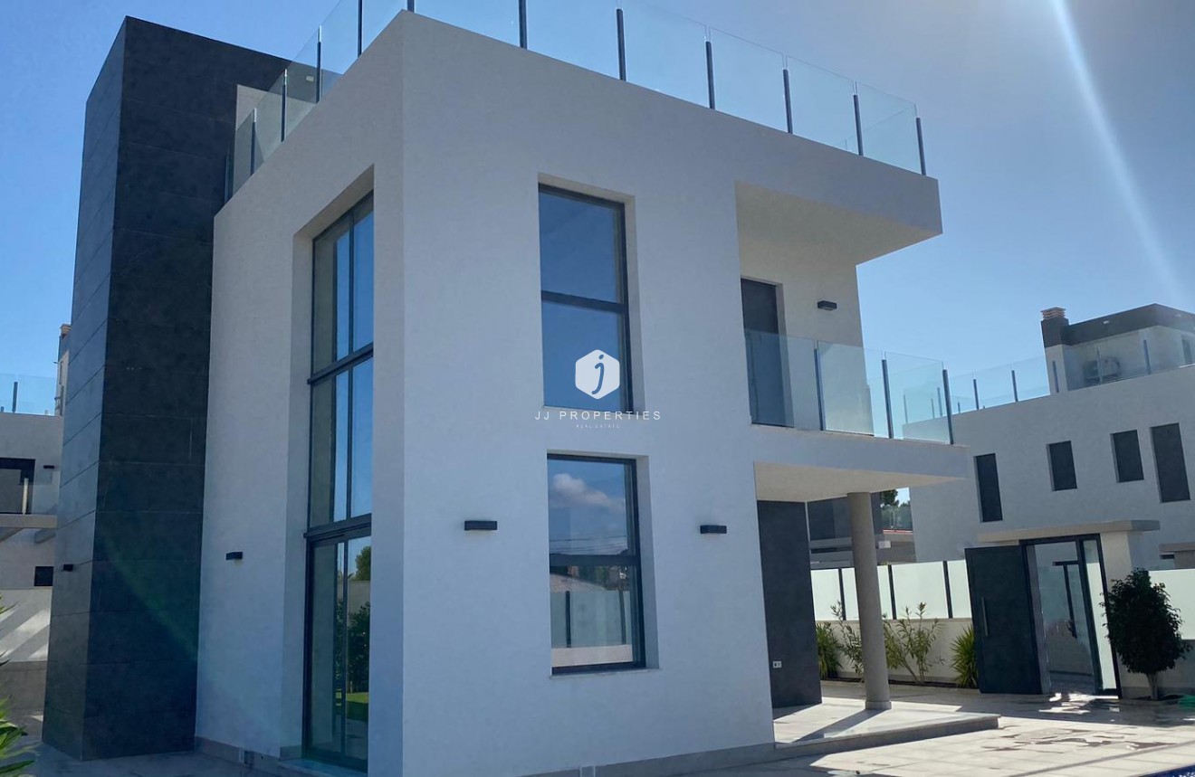 D'occasion - Villa -
Torrevieja - Los Balcones