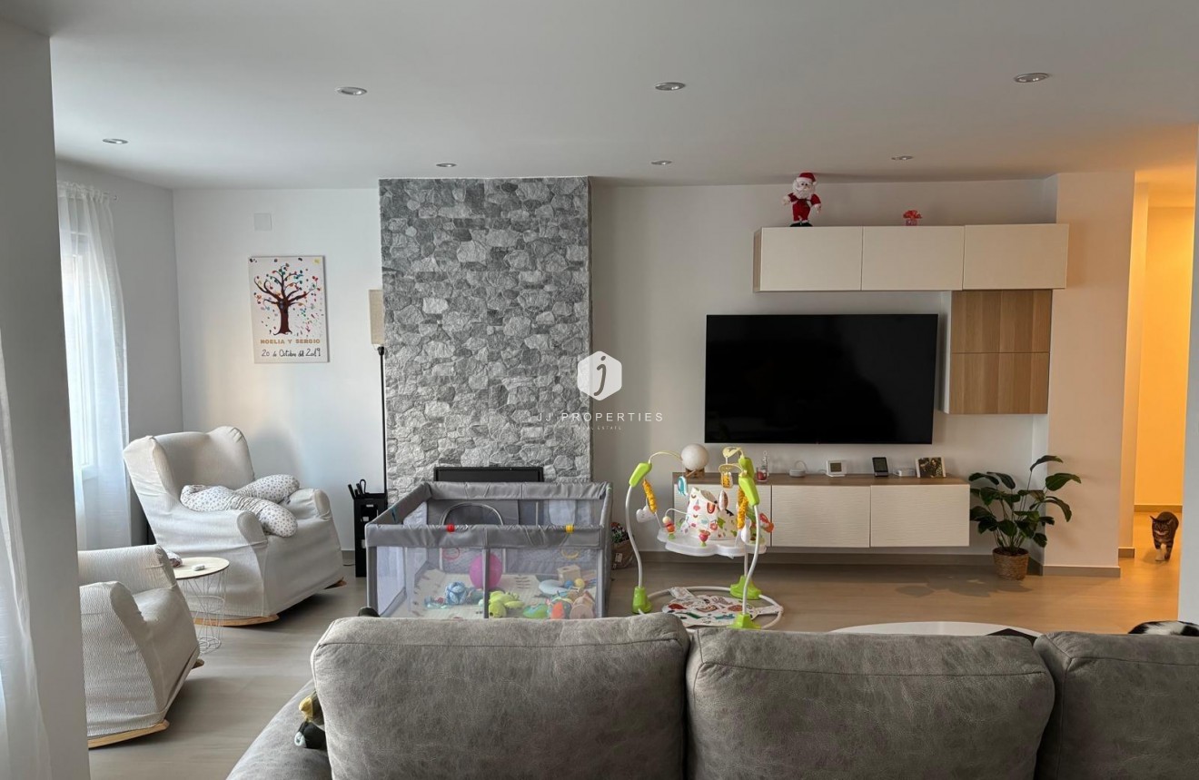 Segunda mano - Apartamento / piso -
Torrevieja - Centro