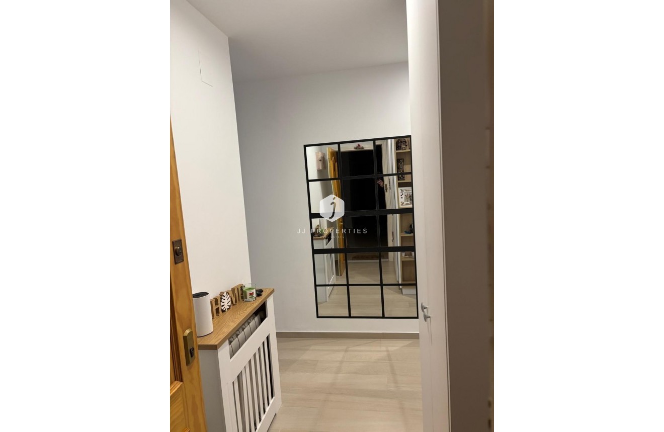 Segunda mano - Apartamento / piso -
Torrevieja - Centro