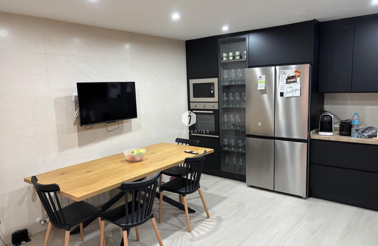 Segunda mano - Apartamento / piso -
Torrevieja - Centro