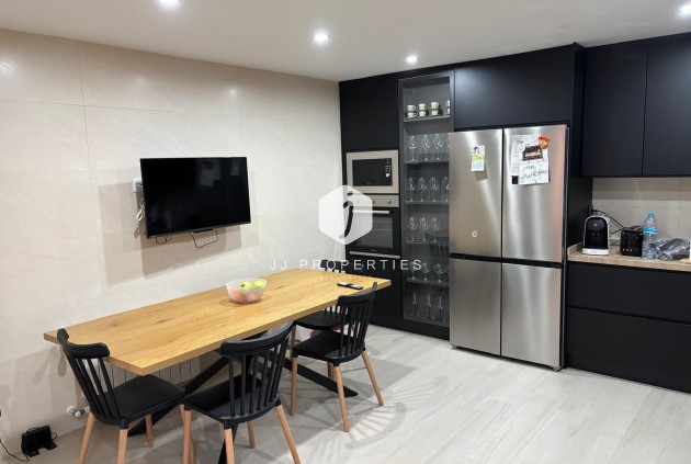 Segunda mano - Apartamento / piso -
Torrevieja - Centro