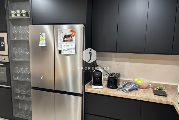 Segunda mano - Apartamento / piso -
Torrevieja - Centro