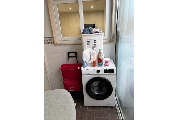 Segunda mano - Apartamento / piso -
Torrevieja - Centro