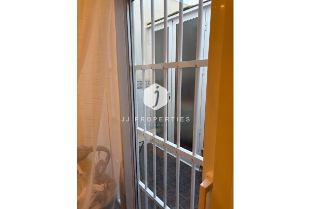 Segunda mano - Apartamento / piso -
Torrevieja - Centro