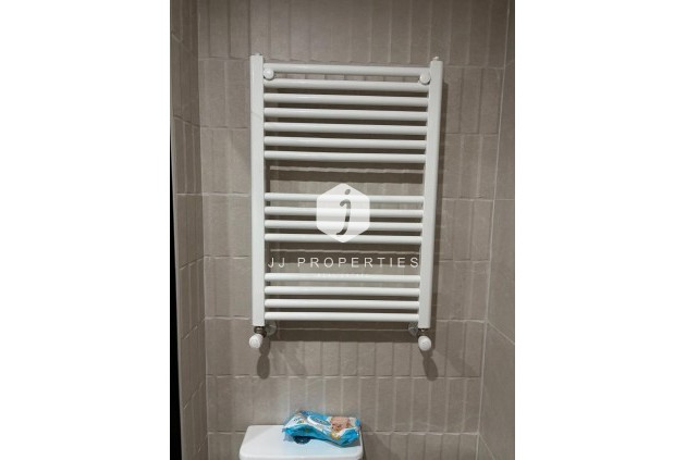 Segunda mano - Apartamento / piso -
Torrevieja - Centro