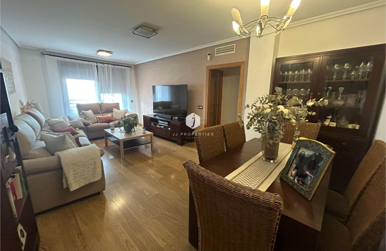 Segunda mano - Apartamento / piso -
Torrevieja - Centro