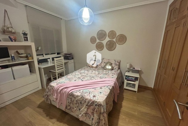 Segunda mano - Apartamento / piso -
Torrevieja - Centro