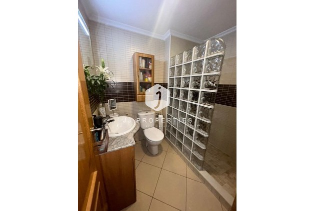 Segunda mano - Apartamento / piso -
Torrevieja - Centro