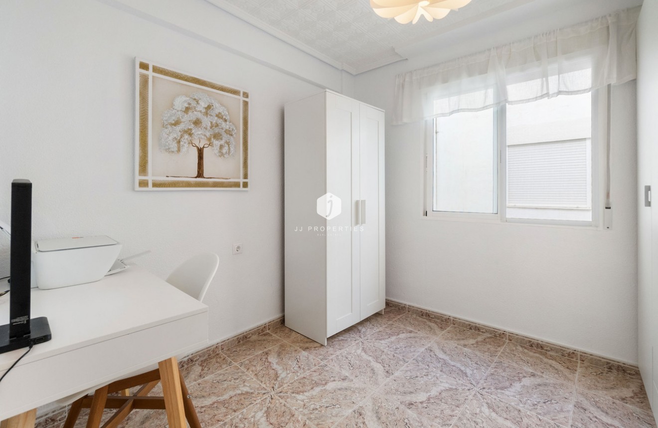 Segunda mano - Apartamento / piso -
Torrevieja - Playa del Cura
