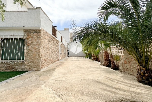 Segunda mano - Villa -
Orihuela Costa - Costa Blanca
