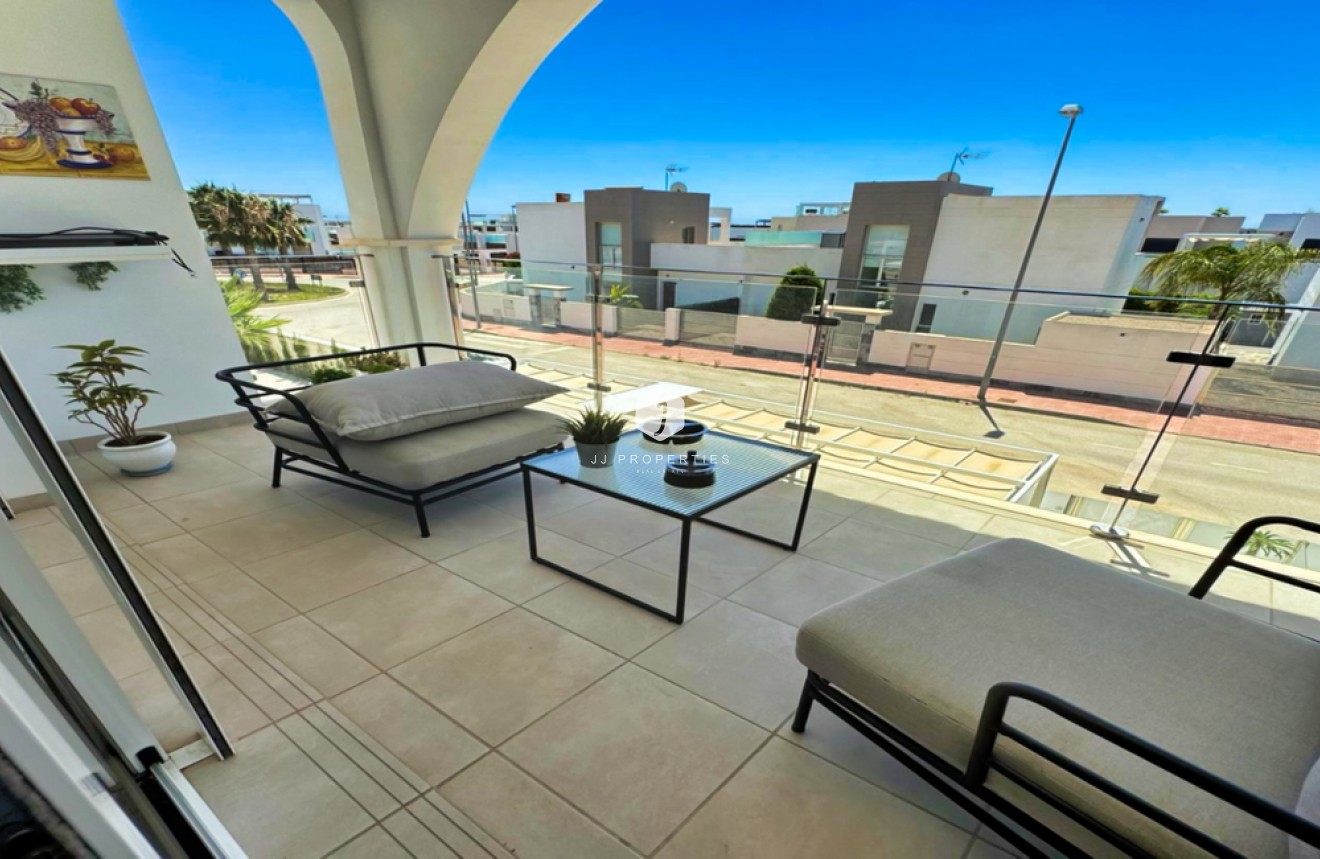 Segunda mano - Ático -
Ciudad Quesada - Dona Pepa