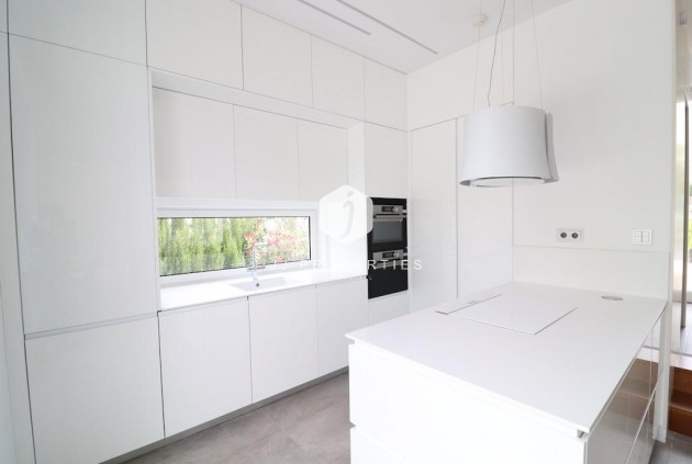 D'occasion - Villa -
Orihuela Costa - Costa Blanca