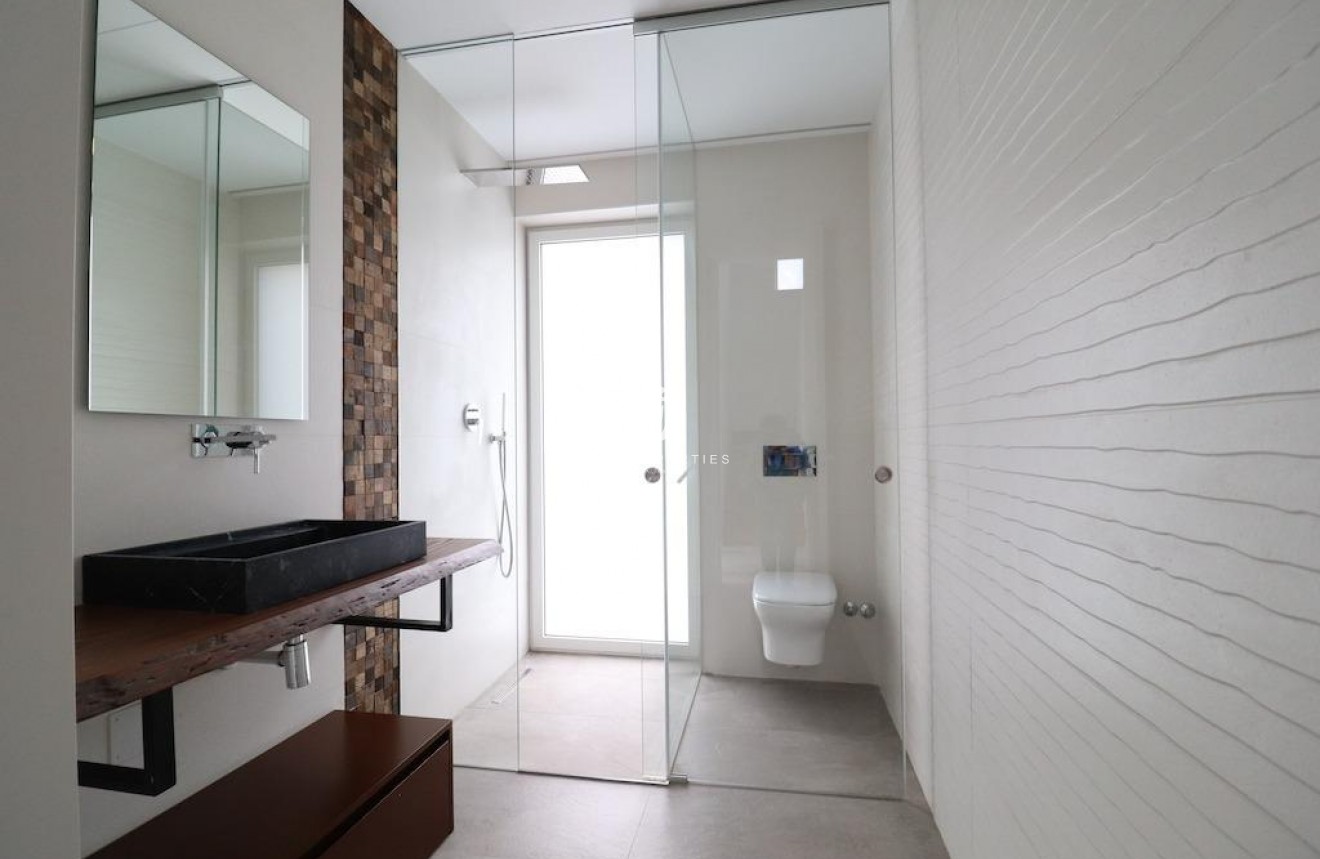 D'occasion - Villa -
Orihuela Costa - Costa Blanca