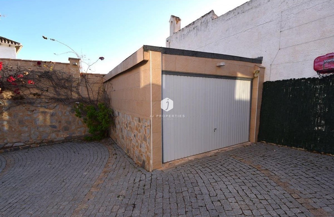 Segunda mano - Villa -
Orihuela Costa - La Zenia