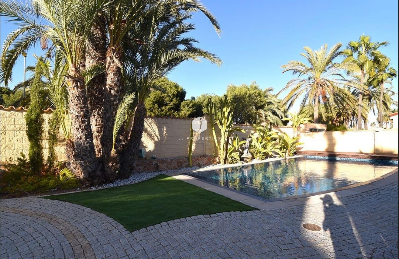 Segunda mano - Villa -
Orihuela Costa - La Zenia