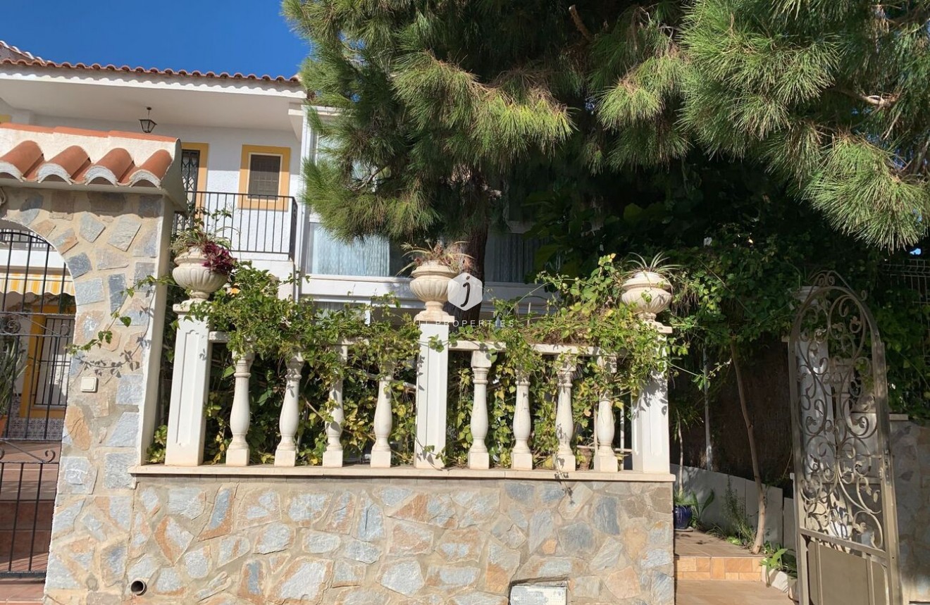 Segunda mano - Duplex -
La Zenia - Costa Blanca