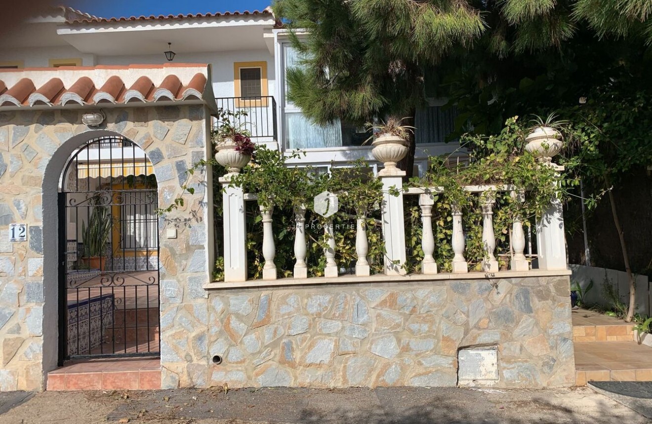 Segunda mano - Duplex -
La Zenia - Costa Blanca