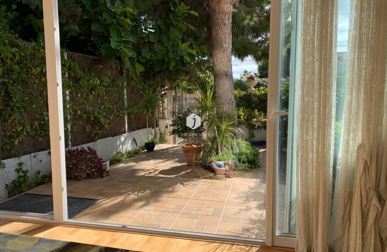 Segunda mano - Duplex -
La Zenia - Costa Blanca