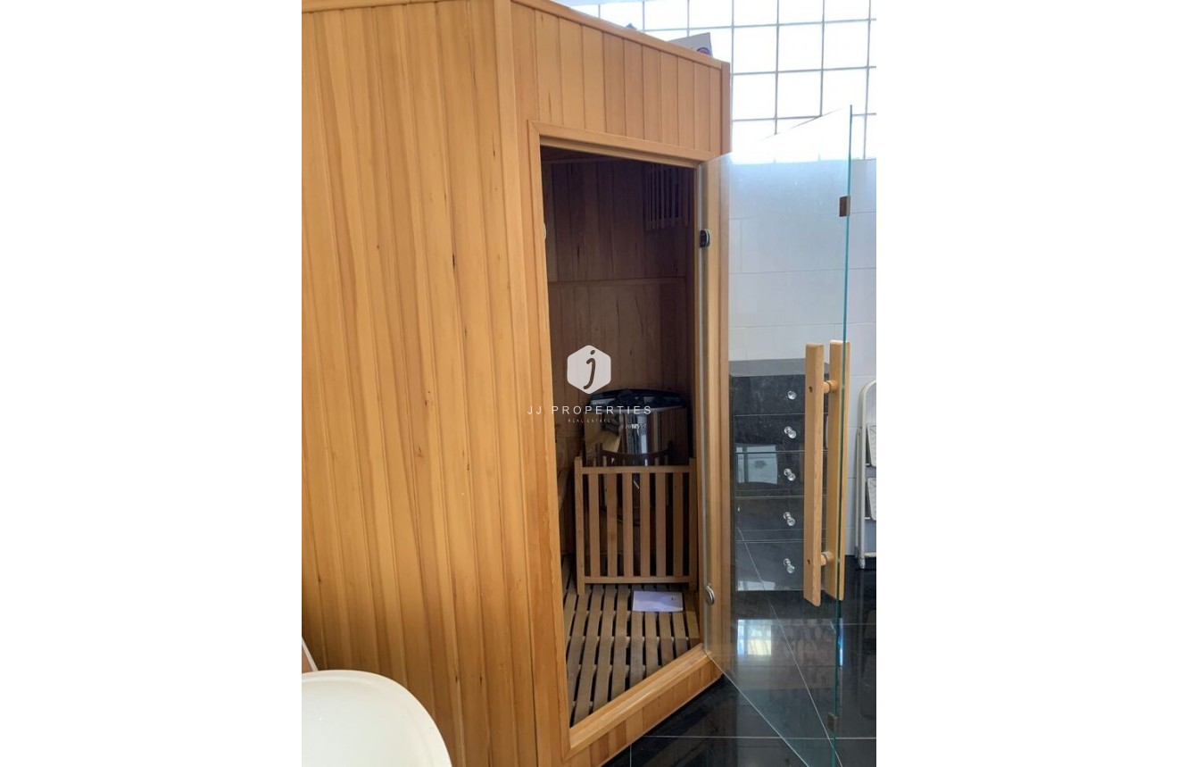 Segunda mano - Duplex -
La Zenia - Costa Blanca