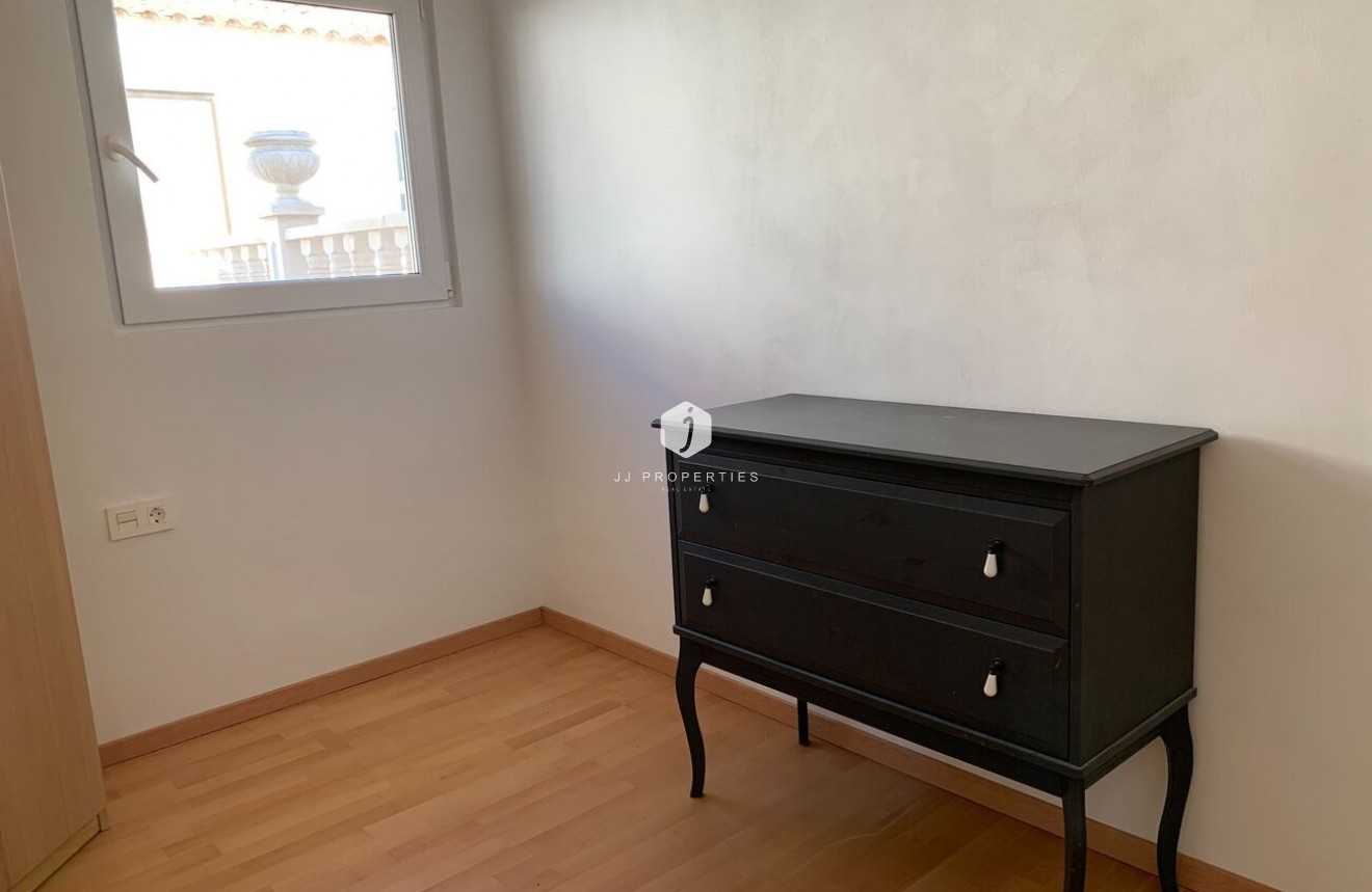 Segunda mano - Duplex -
La Zenia - Costa Blanca