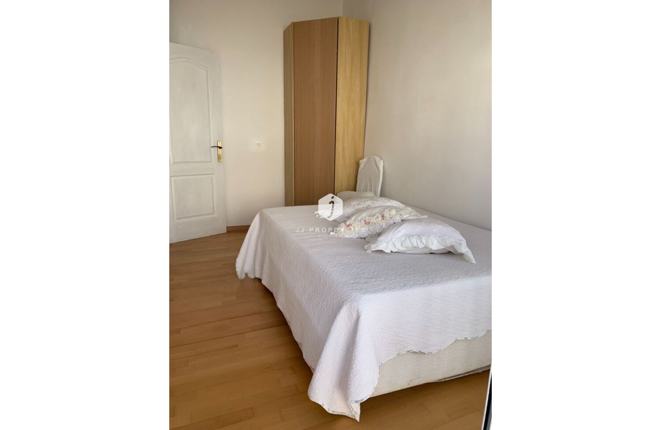 Segunda mano - Duplex -
La Zenia - Costa Blanca