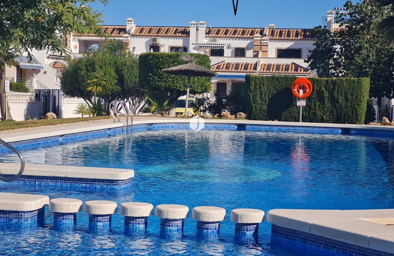 Segunda mano - Bungalow -
Orihuela Costa - Costa Blanca