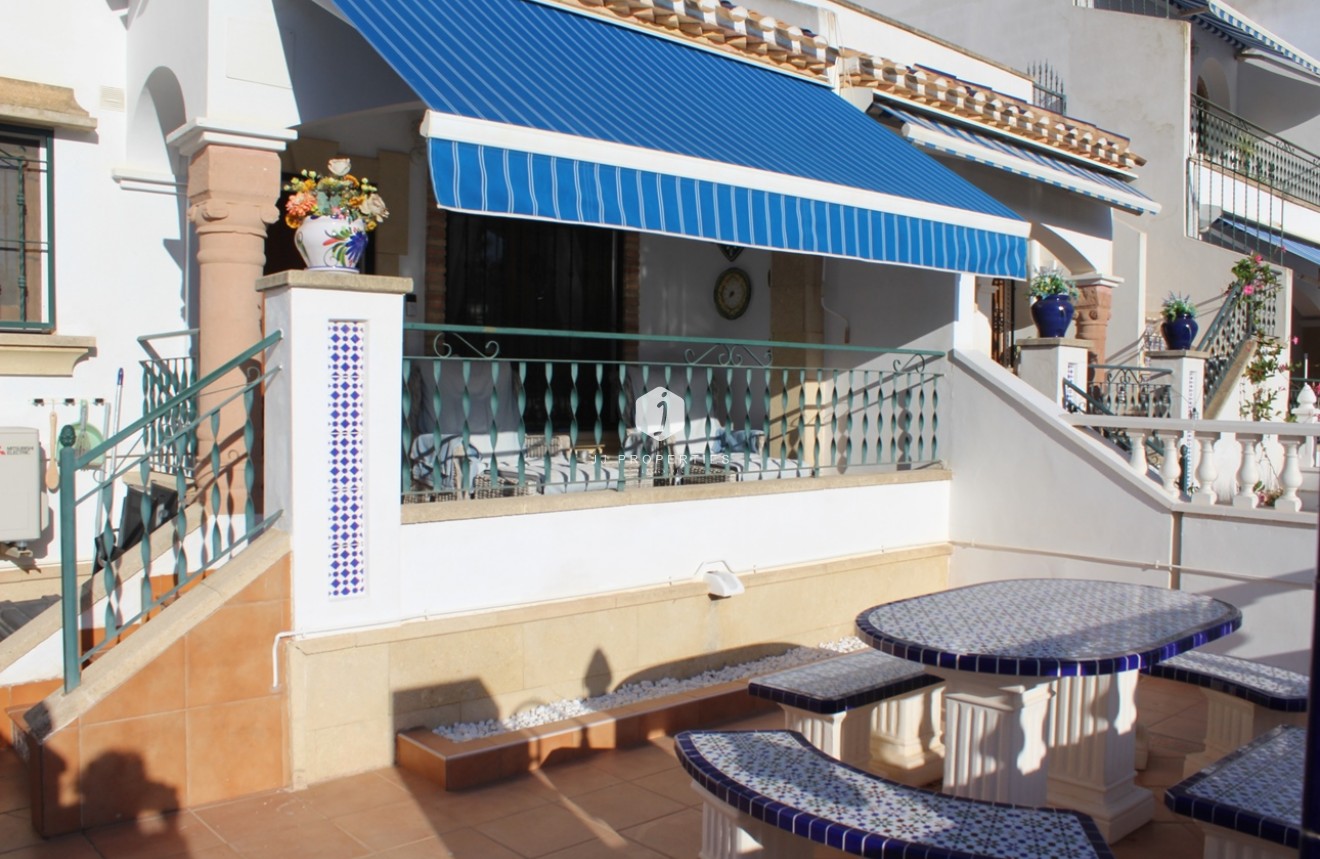 Segunda mano - Bungalow -
Orihuela Costa - Costa Blanca