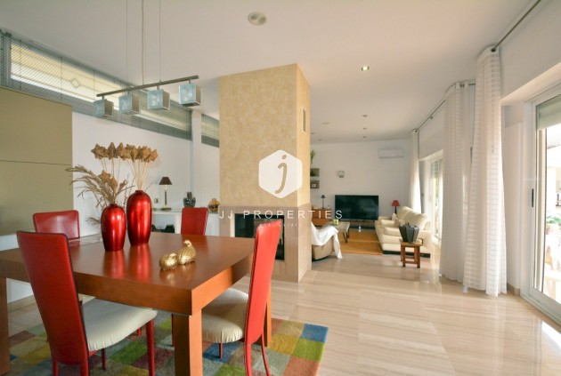 Segunda mano - Casa de campo -
Almoradí - Inland