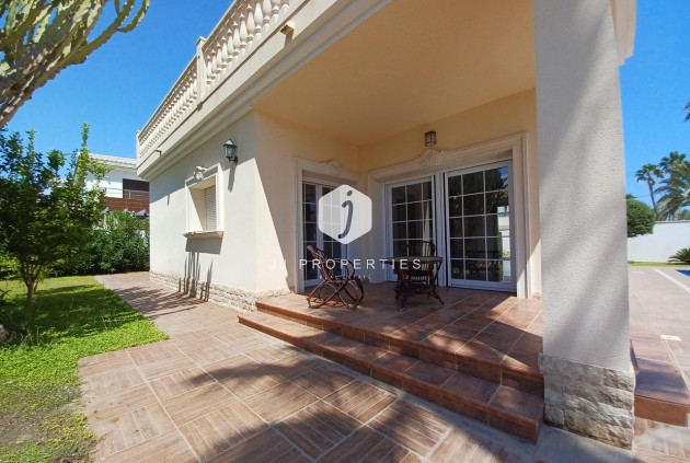 Aus zweiter Hand - Villa -
Cabo Roig - Costa Blanca