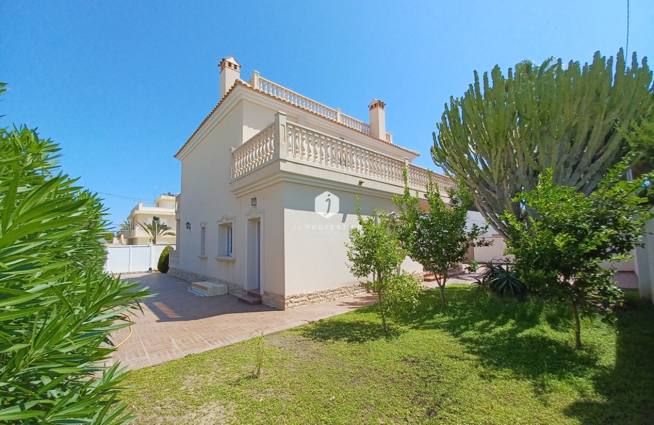 Aus zweiter Hand - Villa -
Cabo Roig - Costa Blanca
