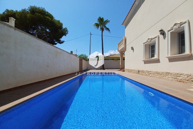 Aus zweiter Hand - Villa -
Cabo Roig - Costa Blanca