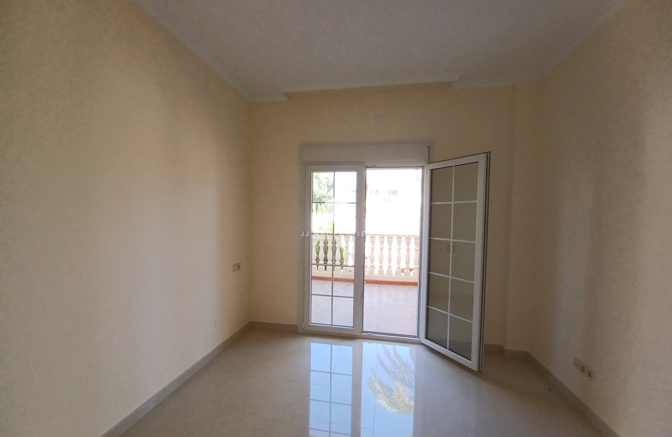 Aus zweiter Hand - Villa -
Cabo Roig - Costa Blanca