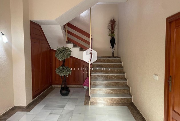 Segunda mano - Apartamento / piso -
Torrevieja - Centro