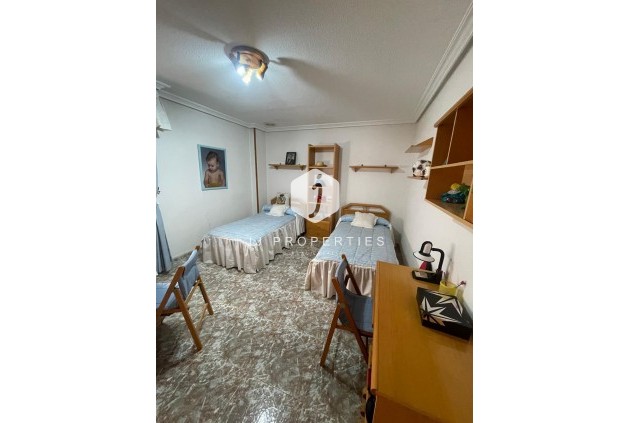 Segunda mano - Apartamento / piso -
Torrevieja - Centro