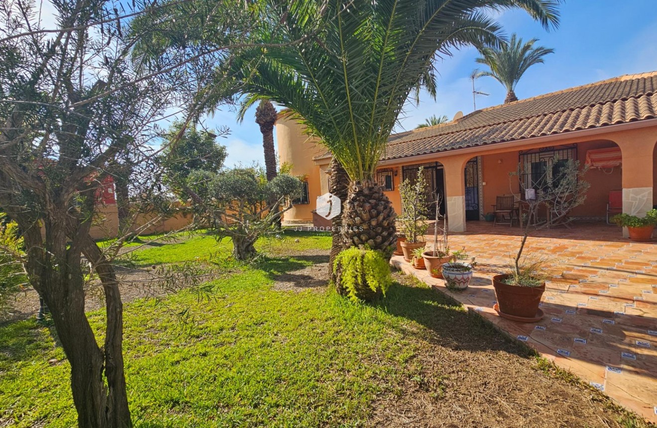 Segunda mano - Villa -
Torrevieja - San luis